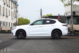 2024款阿尔法·罗密欧Stelvio