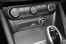 2024款阿尔法·罗密欧Stelvio