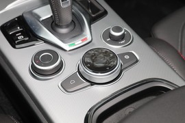 2024款阿尔法·罗密欧Stelvio