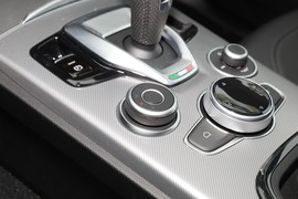 2024款阿尔法·罗密欧Stelvio