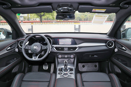 2024款阿尔法·罗密欧Stelvio