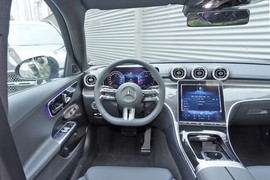 2024款奔驰C260L皓夜运动版