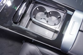 2024款奔驰C260L皓夜运动版