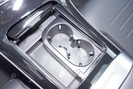 2024款奔驰C260L皓夜运动版