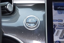 2024款奔驰C260L皓夜运动版
