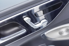 2024款奔驰C260L皓夜运动版