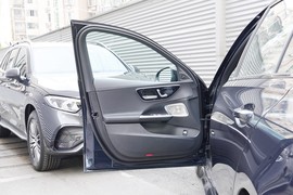 2024款奔驰C260L皓夜运动版