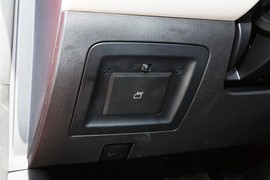 2024款奇瑞艾瑞泽8