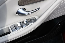 2024款奇瑞艾瑞泽8