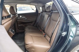 2024款奇瑞艾瑞泽8