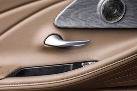 2024款奇瑞艾瑞泽8