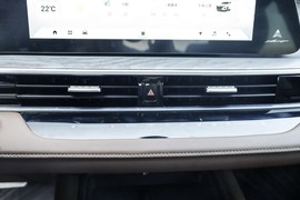 2024款奇瑞艾瑞泽8