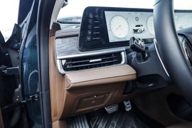 2024款奇瑞艾瑞泽8