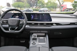 2024款奇瑞艾瑞泽8