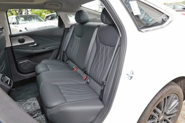 2024款奇瑞艾瑞泽8