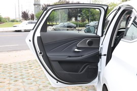 2024款奇瑞艾瑞泽8