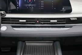 2024款奇瑞艾瑞泽8