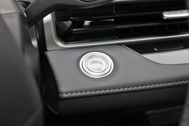 2024款奇瑞艾瑞泽8