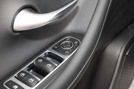 2024款奇瑞艾瑞泽8