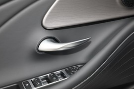 2024款奇瑞艾瑞泽8