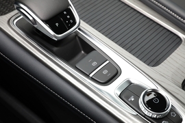 2024款奇瑞艾瑞泽8