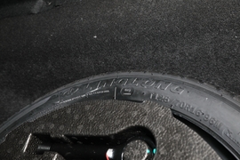 2024款奇瑞艾瑞泽8