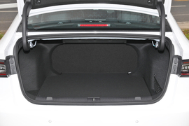 2024款奇瑞艾瑞泽8