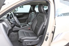 2024款沃尔沃XC40