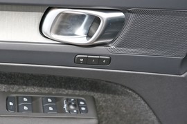 2024款沃尔沃XC40