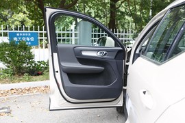 2024款沃尔沃XC40