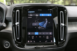 2024款沃尔沃XC40