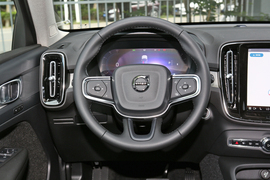 2024款沃尔沃XC40