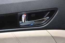 2014款长安逸动1.6L手动尊贵型
