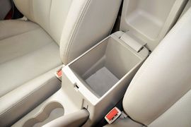 2014款长安逸动1.6L手动尊贵型