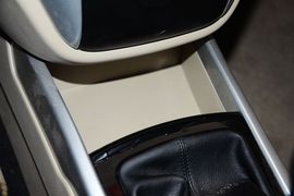 2014款长安逸动1.6L手动尊贵型