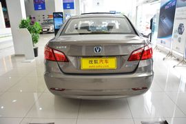 2014款长安逸动1.6L手动尊贵型