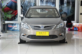 2014款长安逸动1.6L手动尊贵型