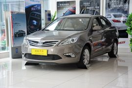 2014款长安逸动1.6L手动尊贵型