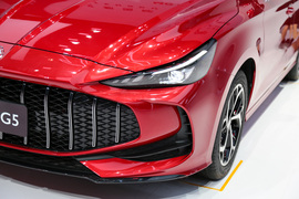 新一代MG5