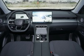 2025款奇瑞瑞虎8