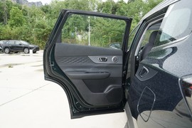 2025款奇瑞瑞虎8