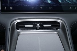 2025款奇瑞瑞虎8