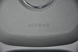 2014款奔驰E260L豪华型