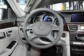 2014款奔驰E260L豪华型