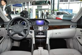 2014款奔驰E260L豪华型