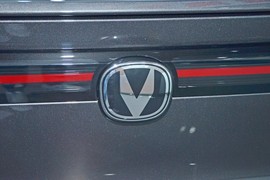 2024款长安UNI-V
