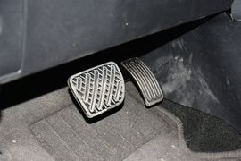 2012款日产逍客2.0XL火CVT两驱
