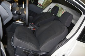 2012款日产逍客2.0XL火CVT两驱