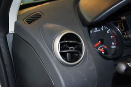2012款日产逍客2.0XL火CVT两驱