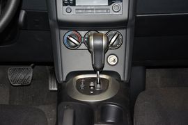 2012款日产逍客2.0XL火CVT两驱